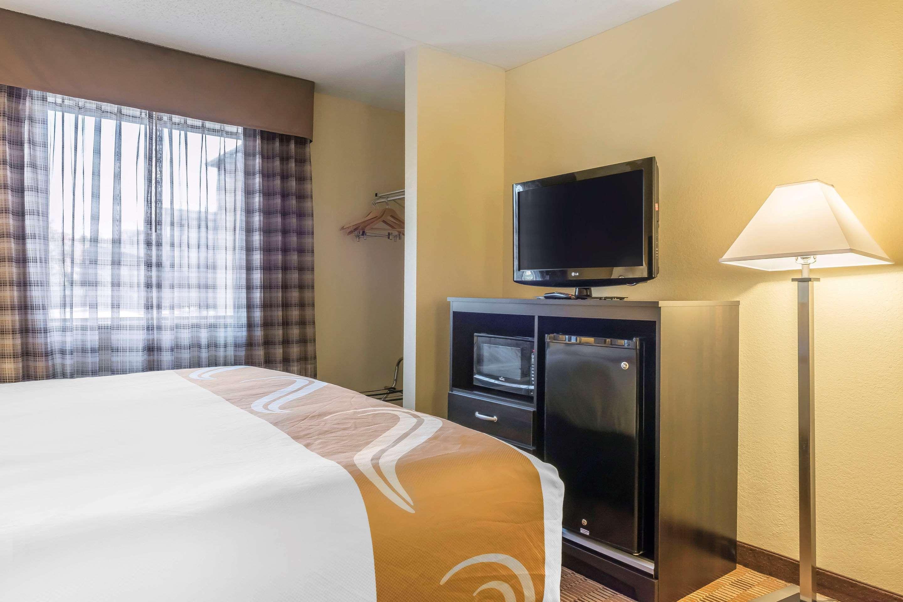 Quality Inn & Suites Harmarville Экстерьер фото