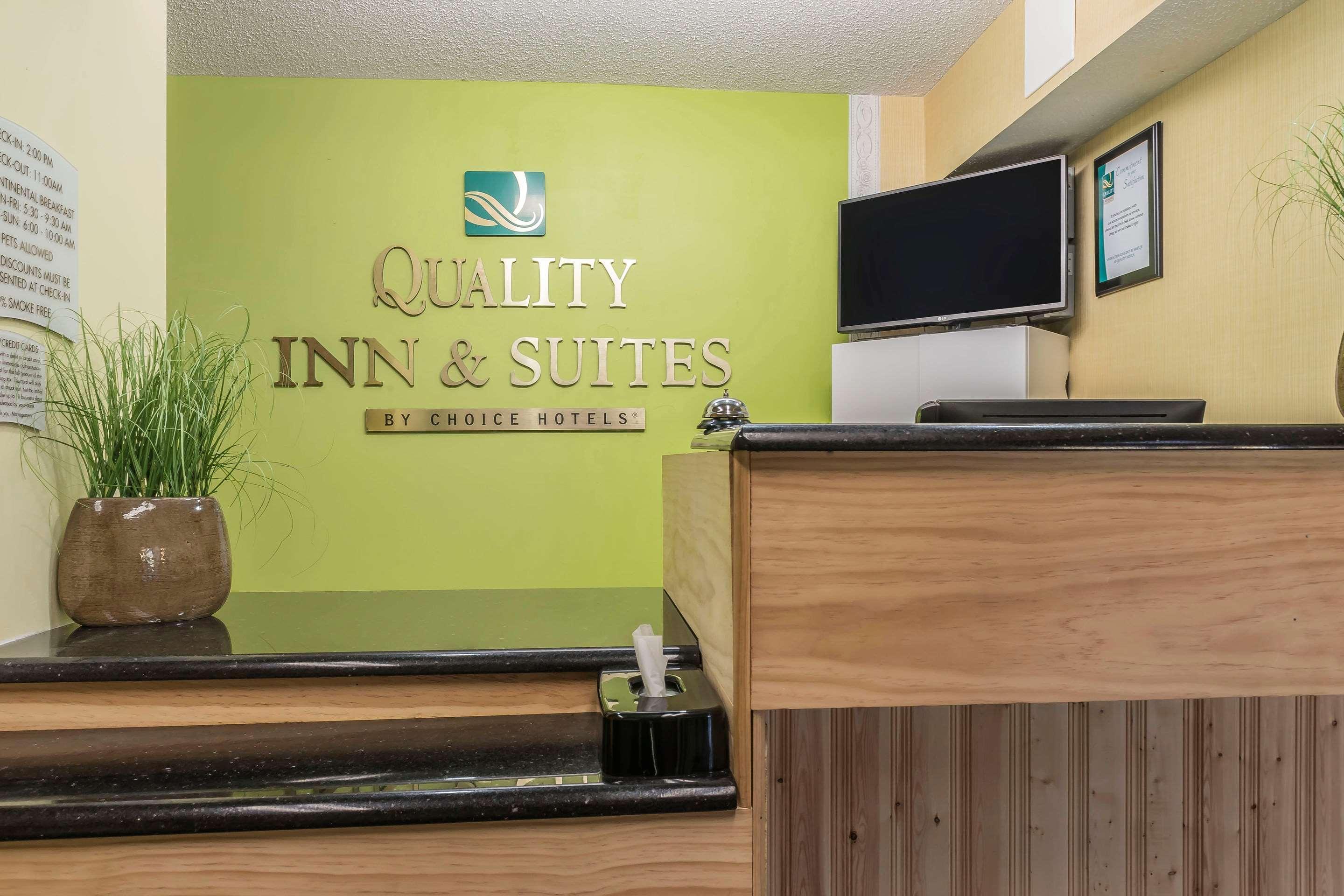 Quality Inn & Suites Harmarville Экстерьер фото